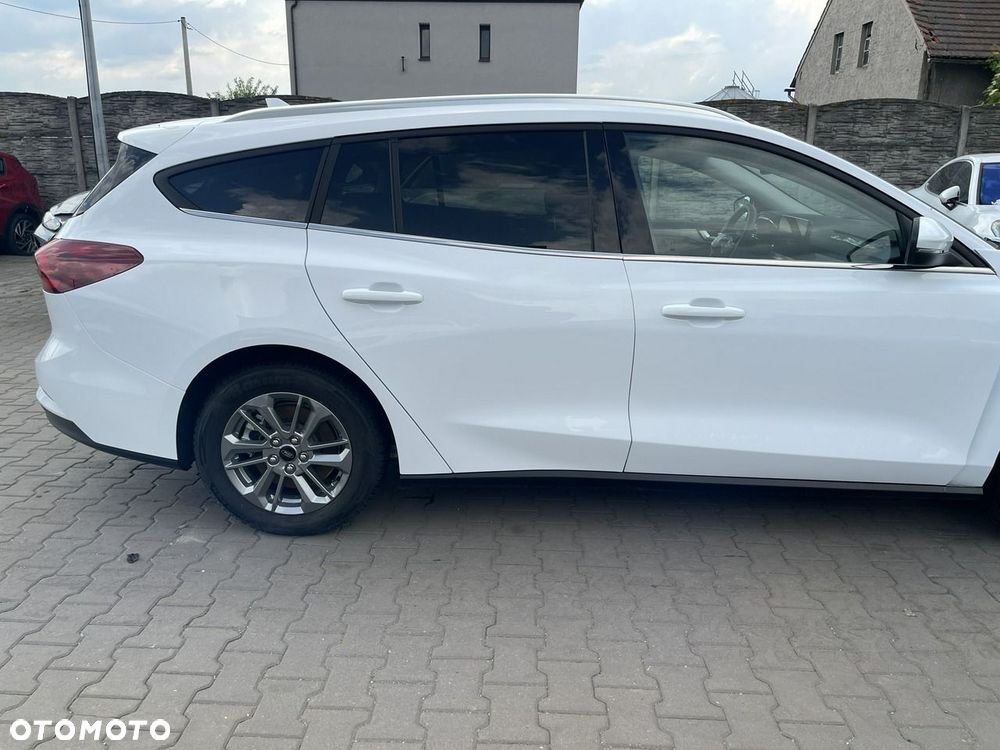 Ford Focus 1.0 EcoBoost Hybrid ST-LINE STYLE - 5
