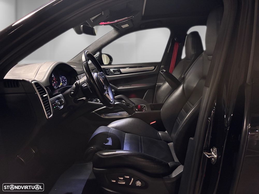 Porsche Cayenne Turbo Tiptronic S - 5