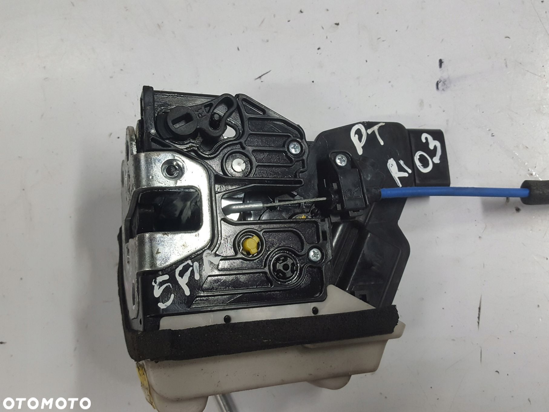 KIA RIO 3 III LIFT 14-17r ZAMEK DRZWI PRAWY TYŁ 5 PINÓW - 1