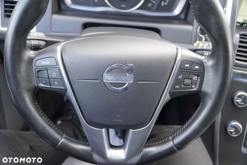 Volvo XC 60 D4 Geartronic Kinetic - 14