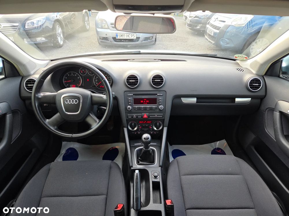 Audi A3 Sportback 1.6 Ambiente - 5