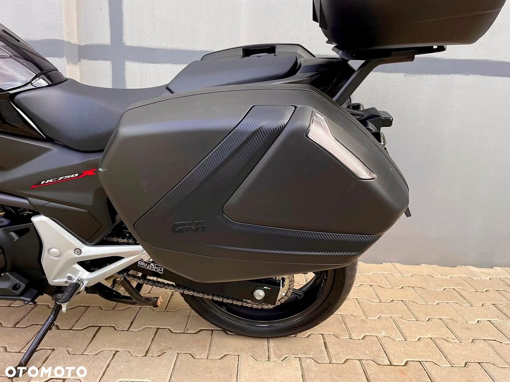 Honda NC - 22