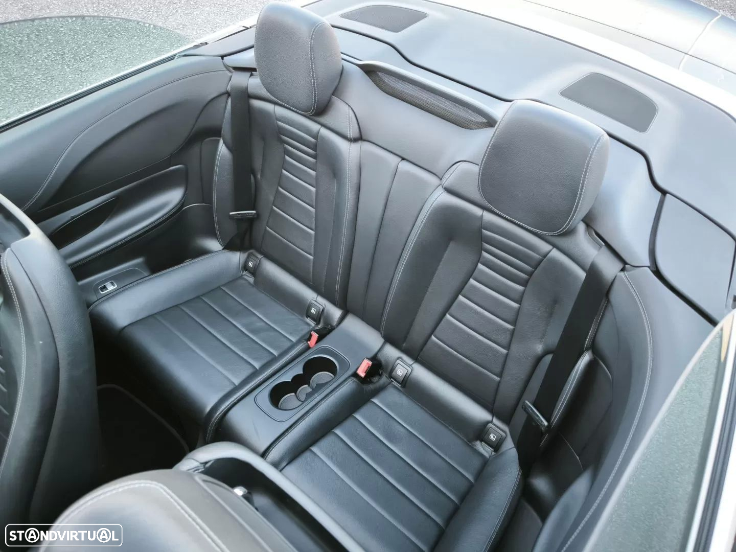 Mercedes-Benz E 220 d AMG Line - 32