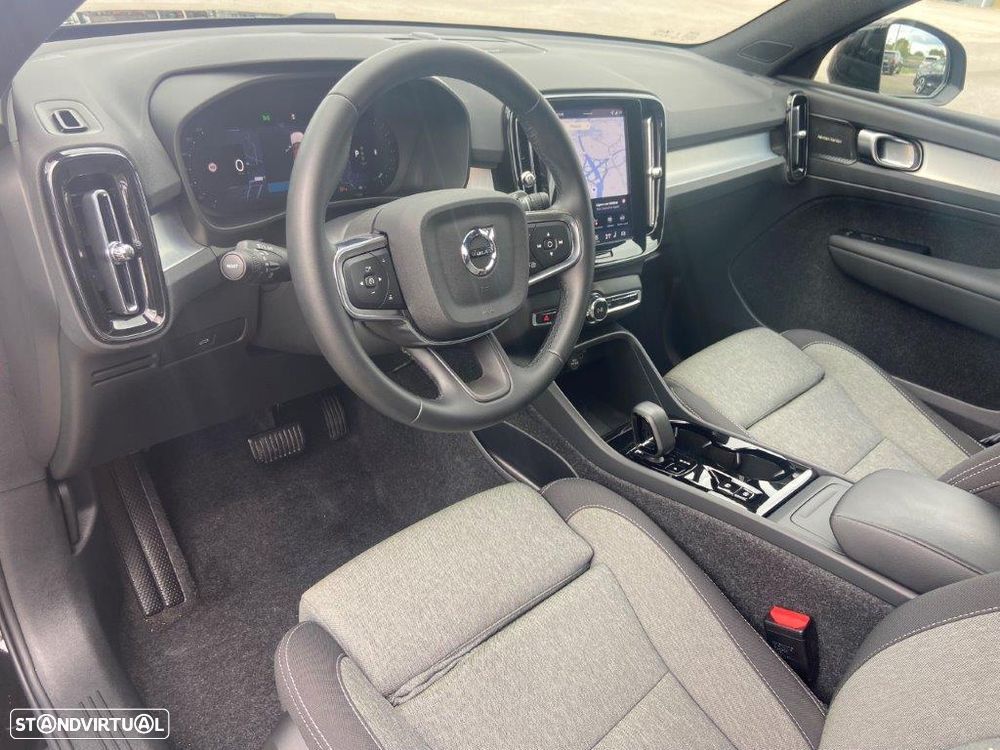 Volvo XC 40 2.0 B3 Black Edition - 10