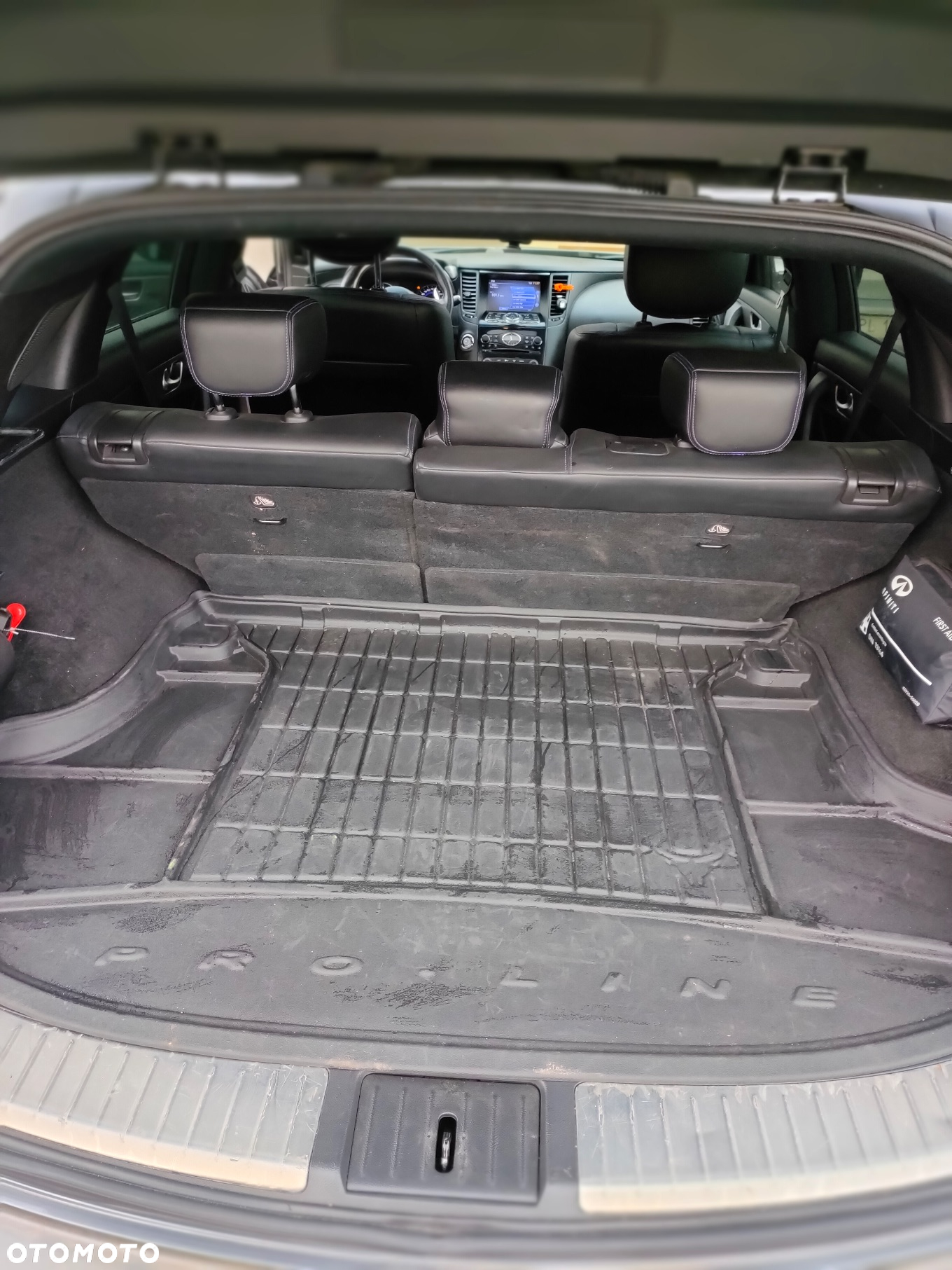 Infiniti QX70 3.0d S - 37