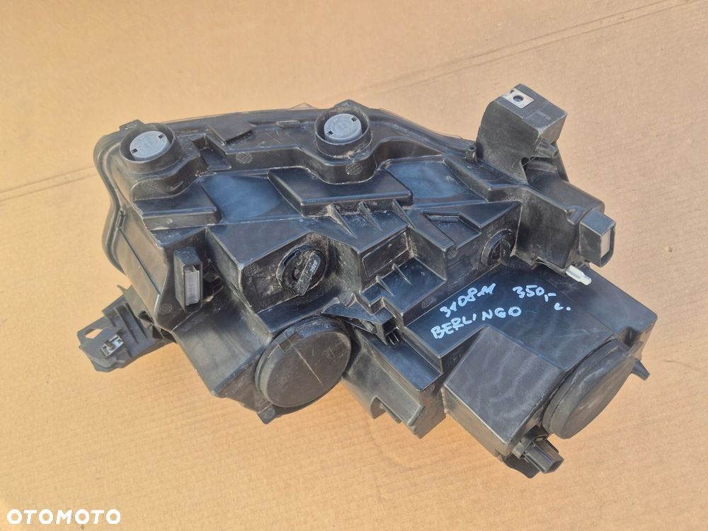 Citroen Berlingo 3 lampa prawa.Valeo. 2018- - 10