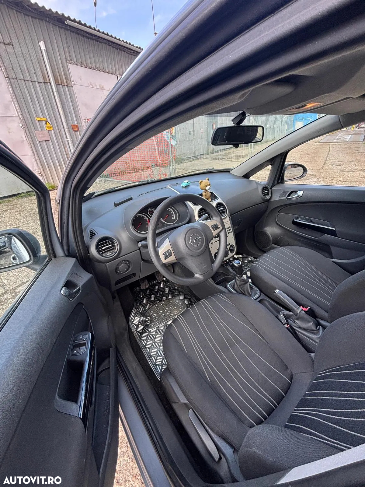 Opel Corsa - 18