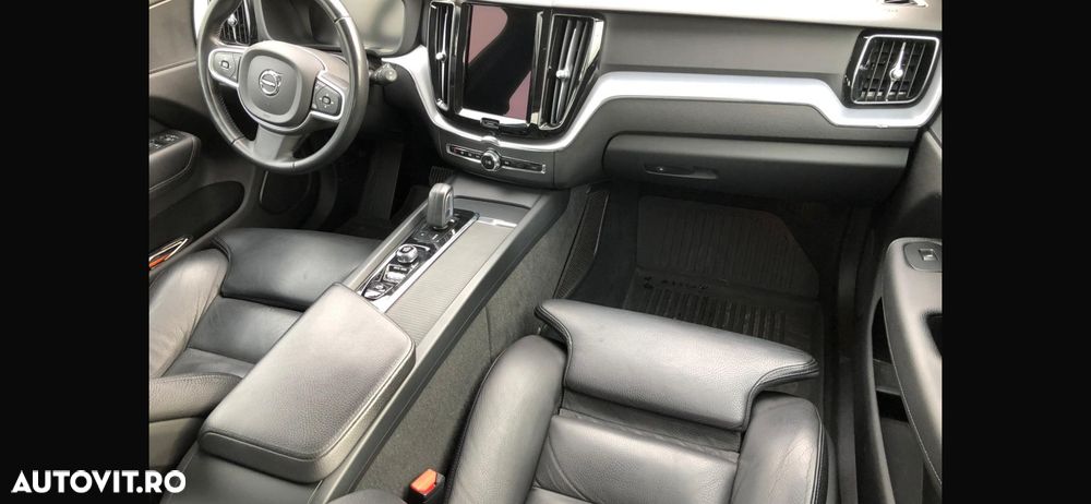 Volvo XC 60 B4 D AWD Geartronic Momentum Pro - 8