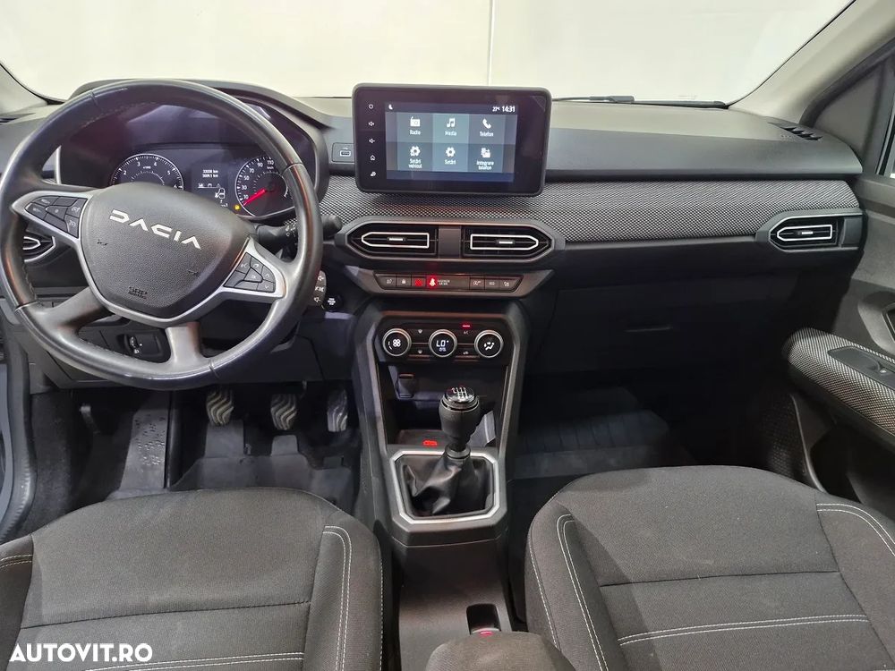 DACIA Logan 2023 — imagine 3
