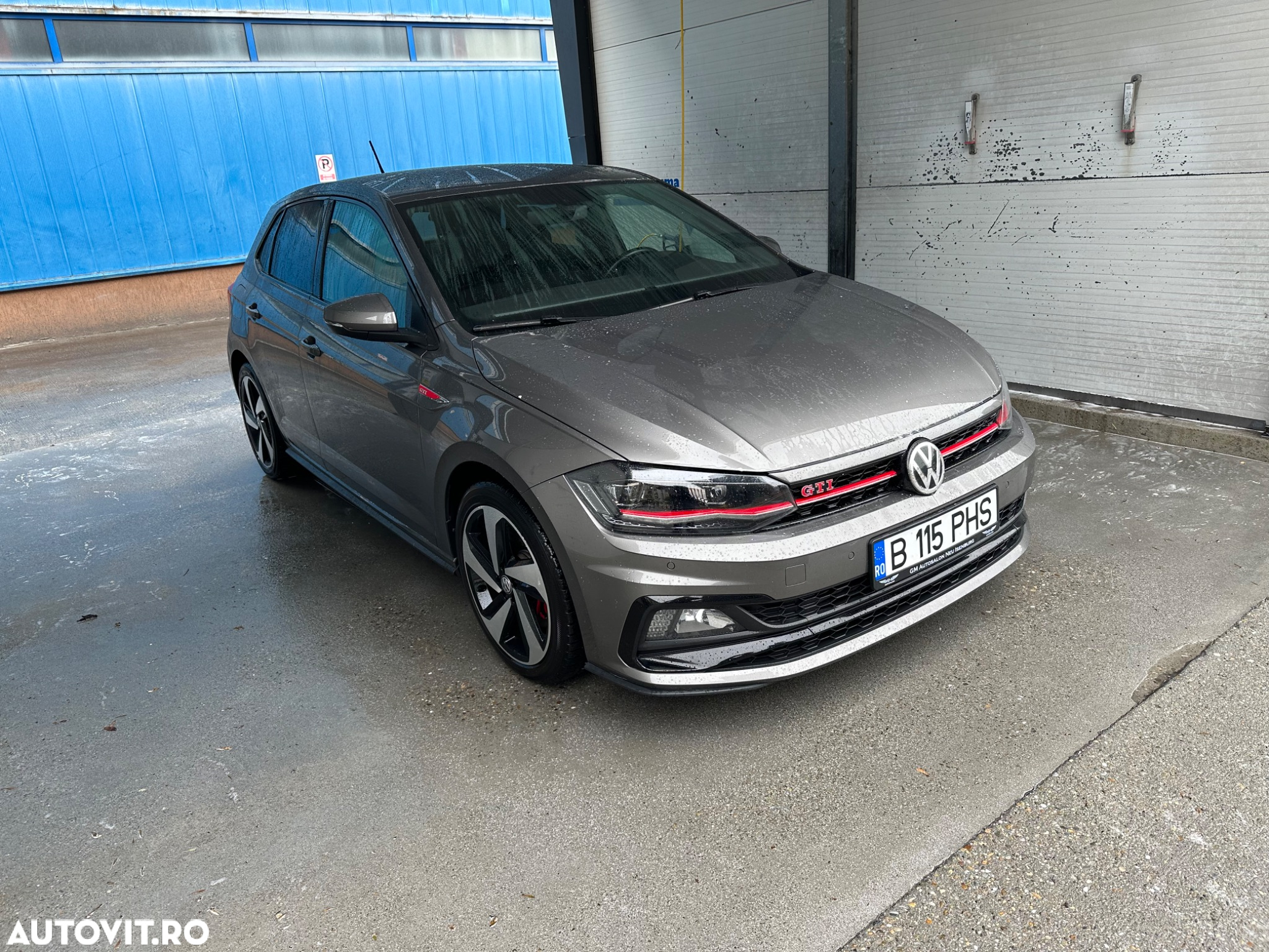 Volkswagen Polo 2.0 TSI DSG GTI - 3