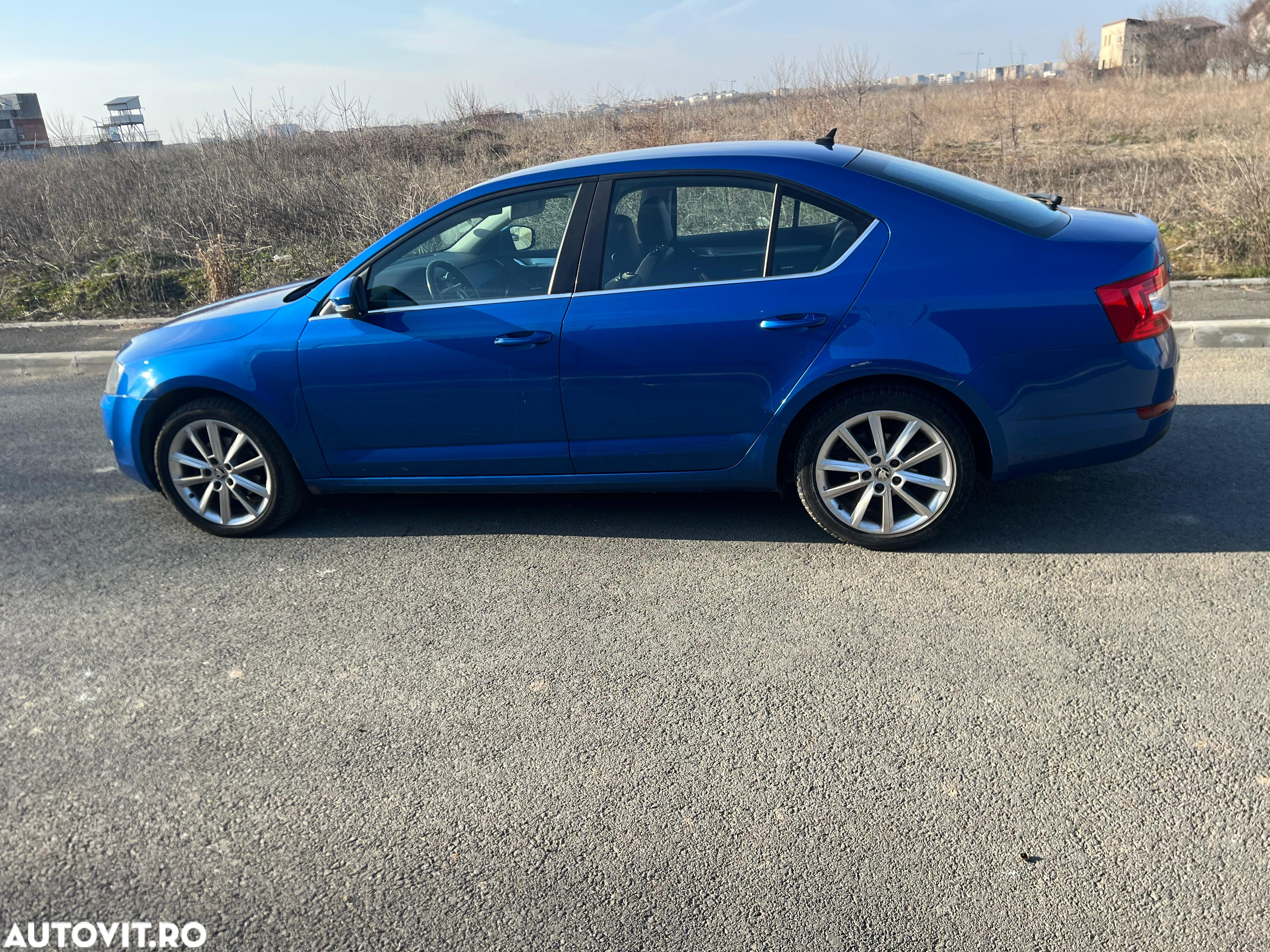 Skoda Octavia 1.6 TDI DSG Style - 5