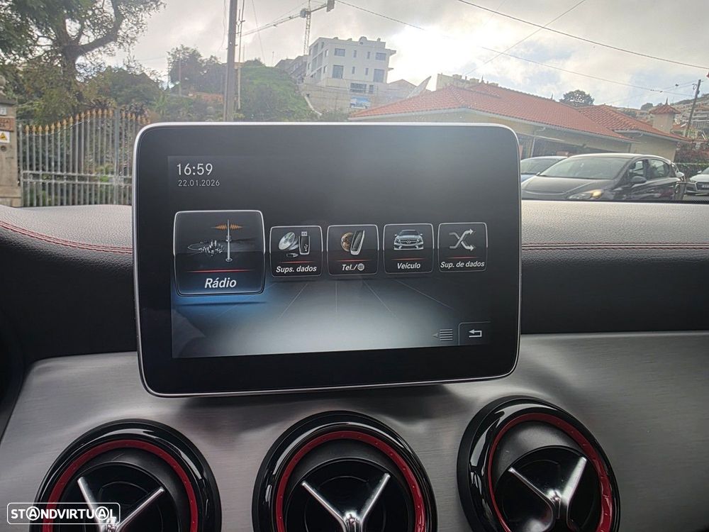 Mercedes-Benz CLA 45 AMG 4Matic 7G-DCT - 15