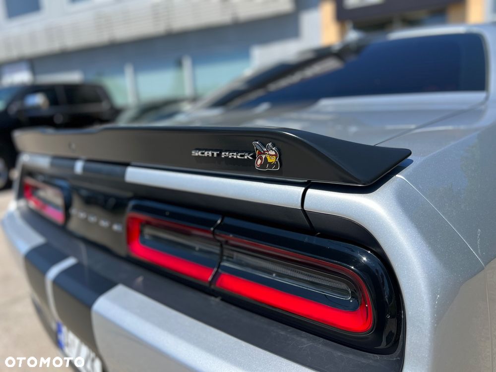 Dodge Challenger 6.4 Scat Pack - 21