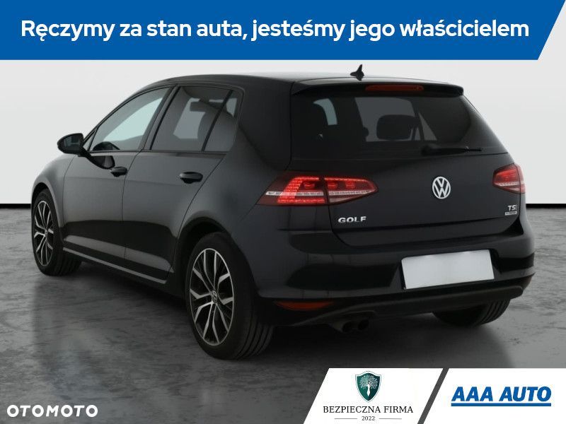 Volkswagen Golf - 6