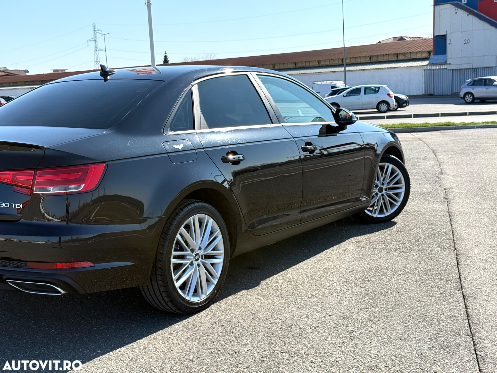 Audi A4 2.0 TDI ultra S tronic Design - 11