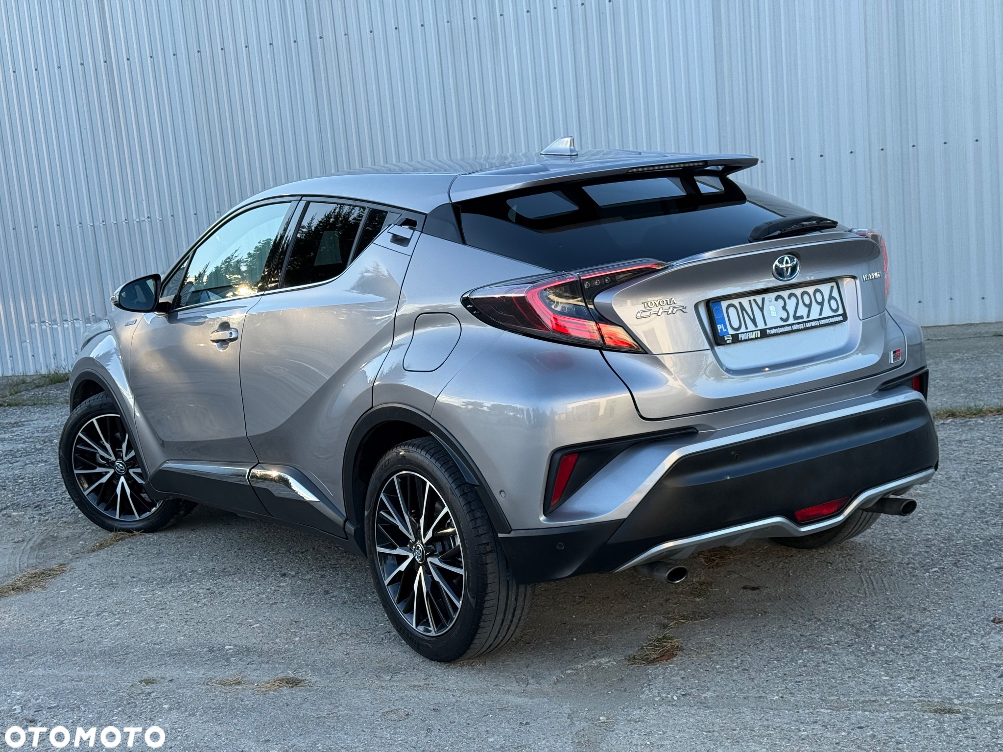Toyota C-HR 1.8 Hybrid Premium - 19