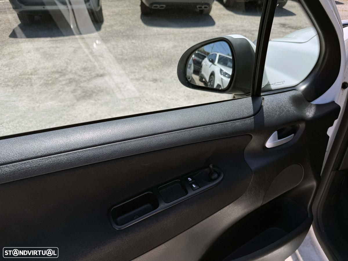 Peugeot 207 1.4 HDi Active - 10