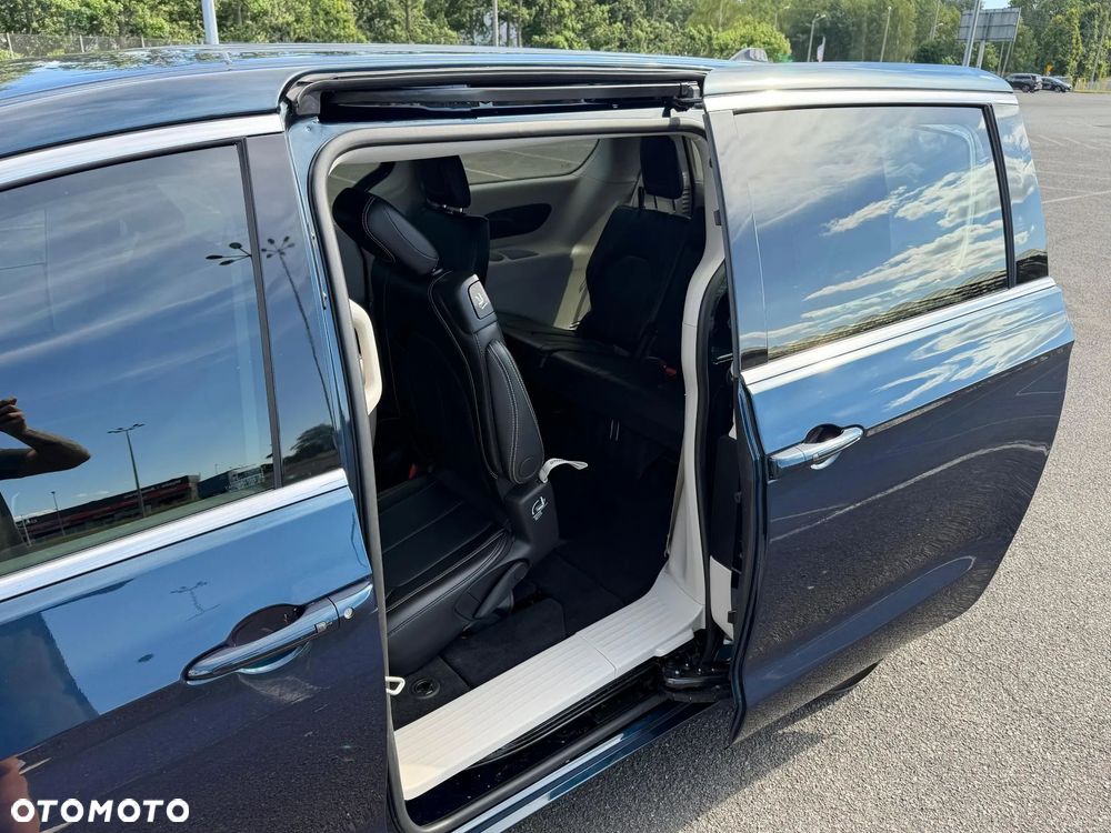 Chrysler Pacifica - 9
