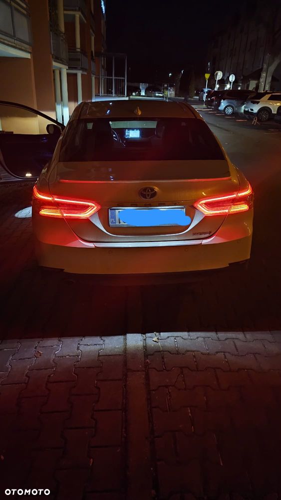 Toyota Camry - 9