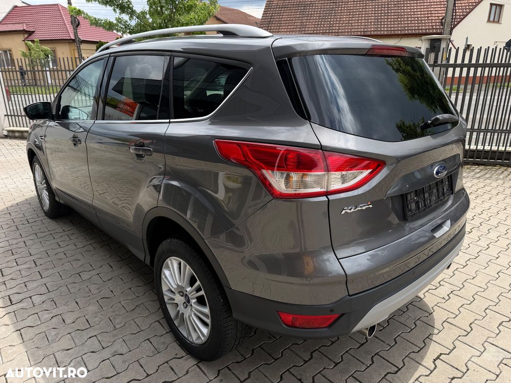 Ford Kuga 2.0 TDCi 2x4 Trend - 4