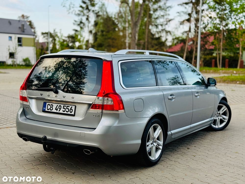 Volvo V70 D4 Geartronic Momentum - 26