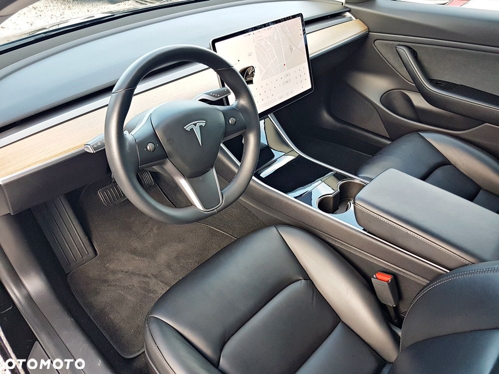 Tesla Model 3 Standard Reichweite Plus Hinterradantrieb - 9