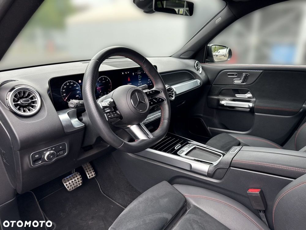 Mercedes-Benz GLB - 15