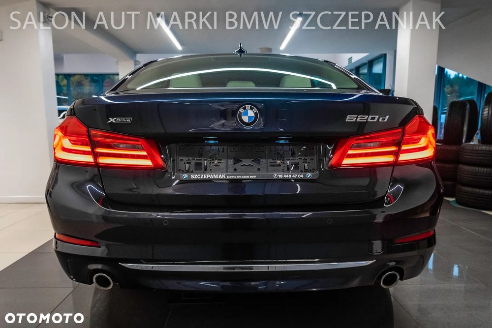 BMW Seria 5 520d xDrive Luxury Line - 12