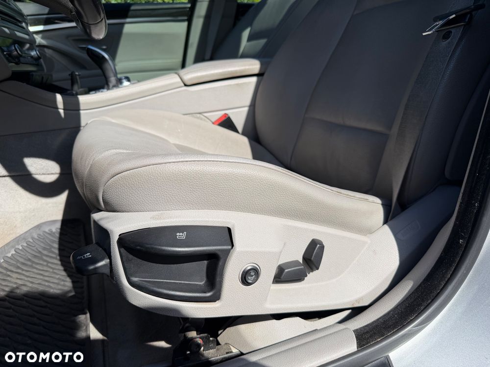 BMW Seria 5 530d Sport-Aut Luxury Line - 20