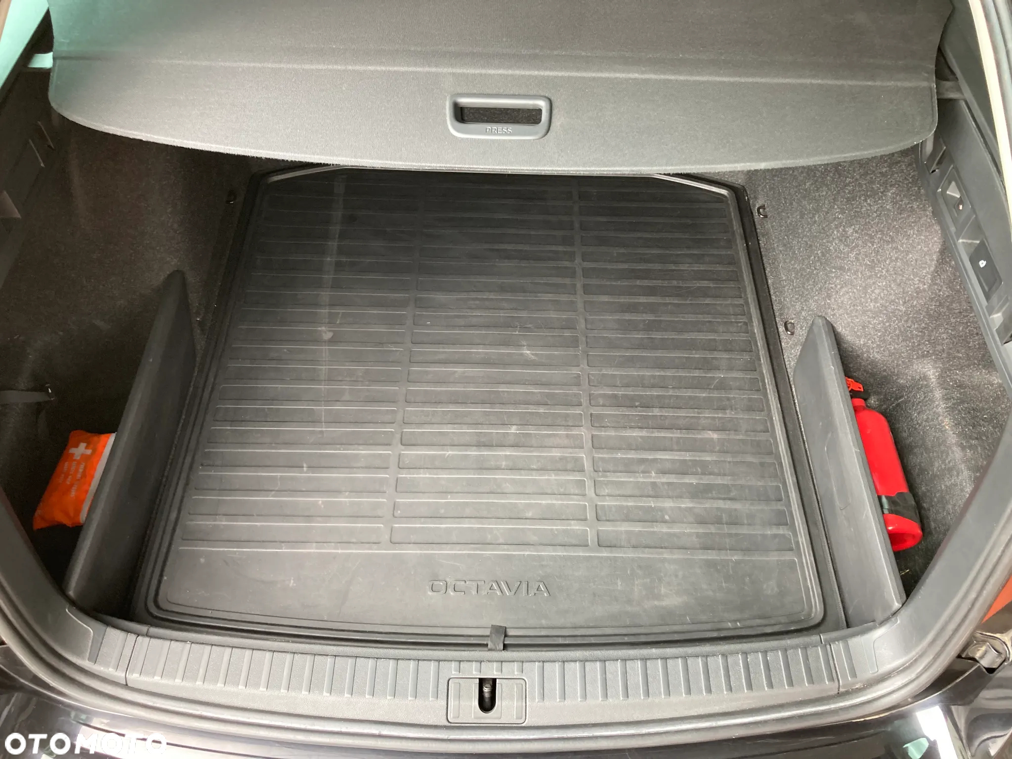 Skoda Octavia Combi 2.0 TDI DSG Clever - 28
