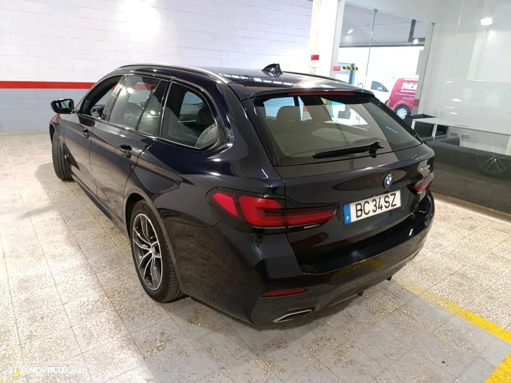 BMW 530 e Pack Desportivo M - 2