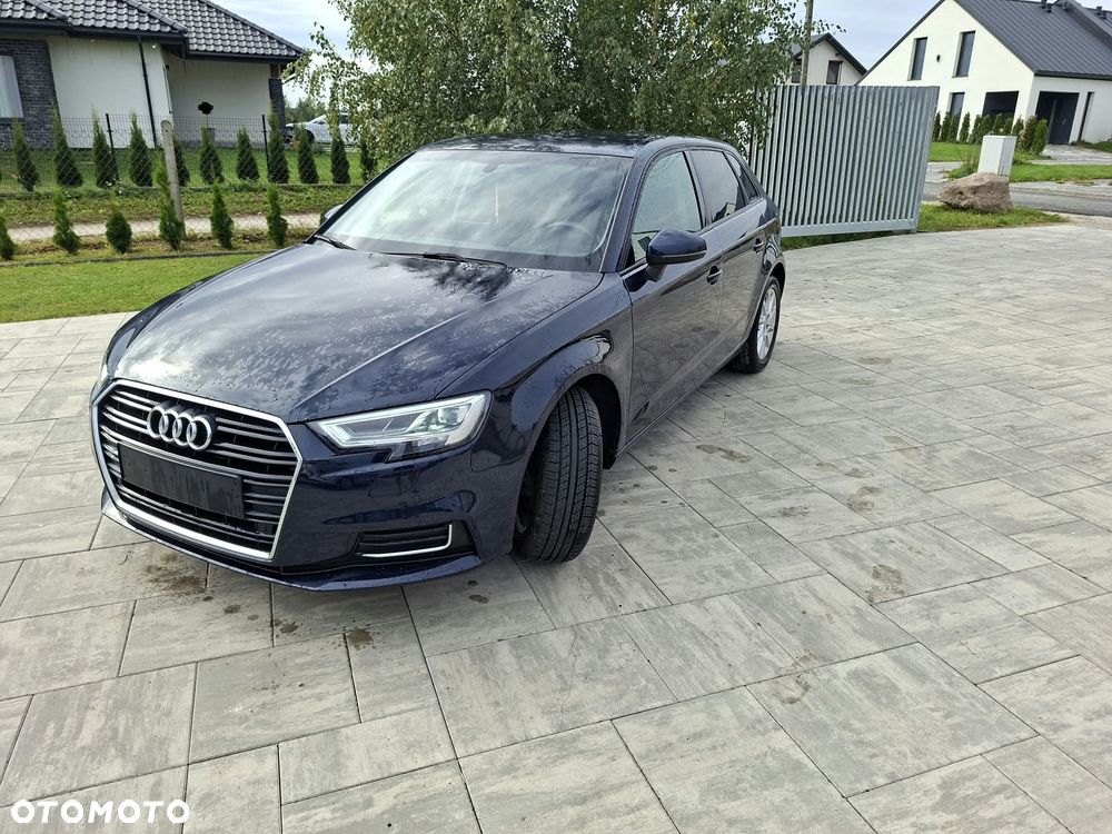 Audi A3 Sportback - 2