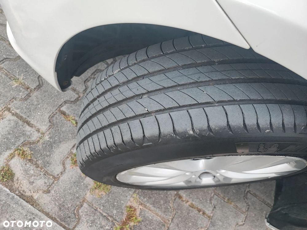 BMW Seria 2 216d Advantage - 9