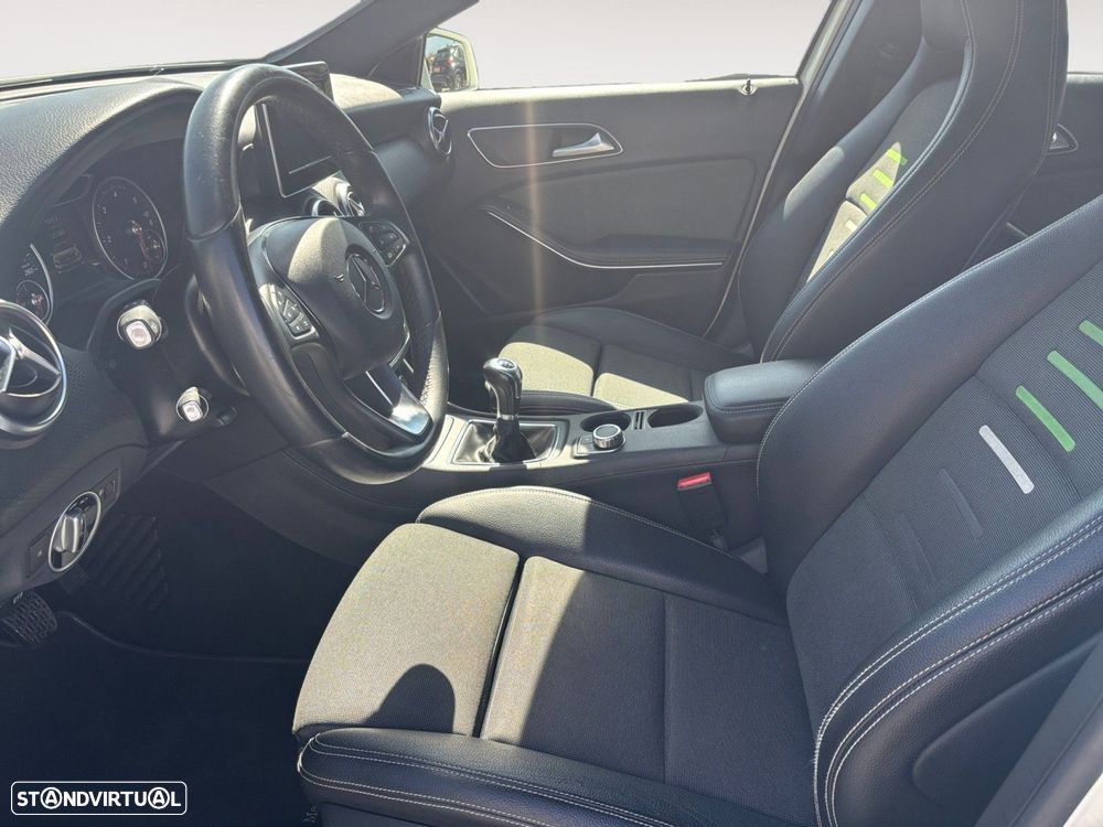 Mercedes-Benz A 160 d Urban - 9