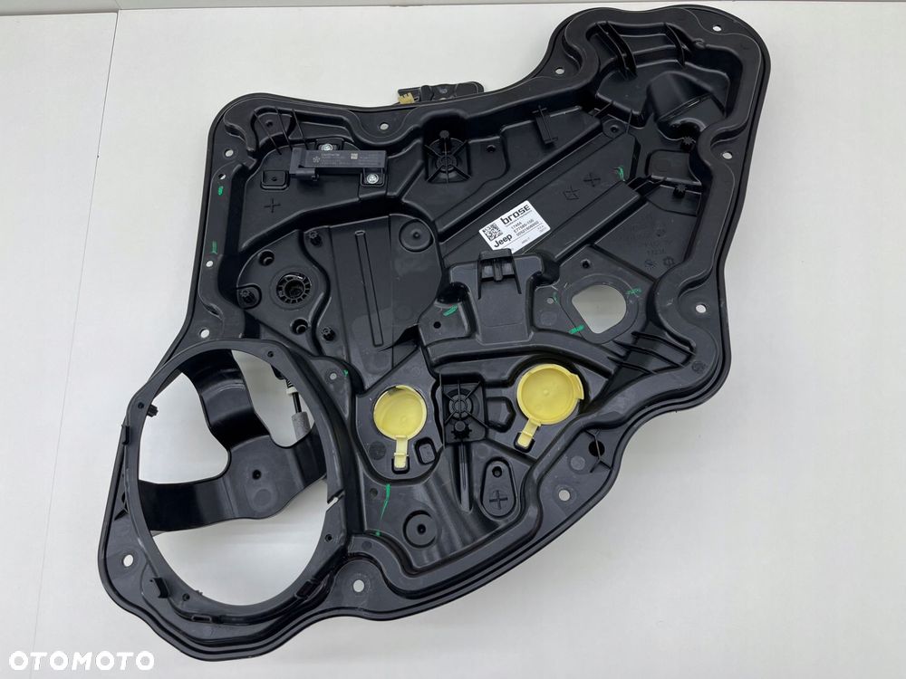JEEP COMPASS II PODNOŚNIK SZYBY PRAWY TYŁ 69013688 - 2