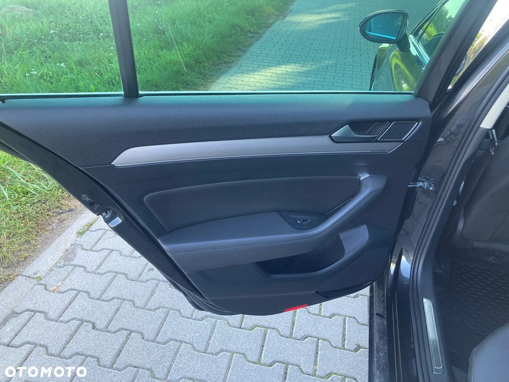 Volkswagen Passat 1.5 TSI EVO Highline DSG - 19