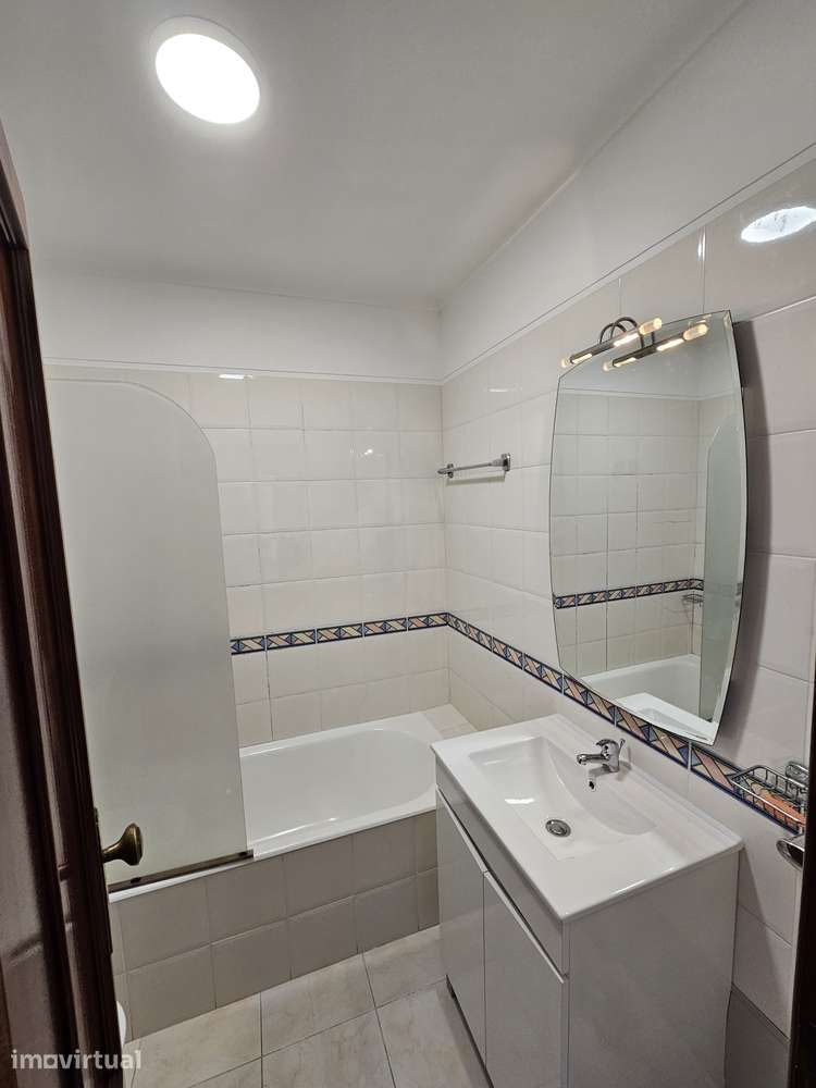 Arrendamento de apartamento T4 na Rua Marinha Andril, 2 - Grande imagem: 2/14