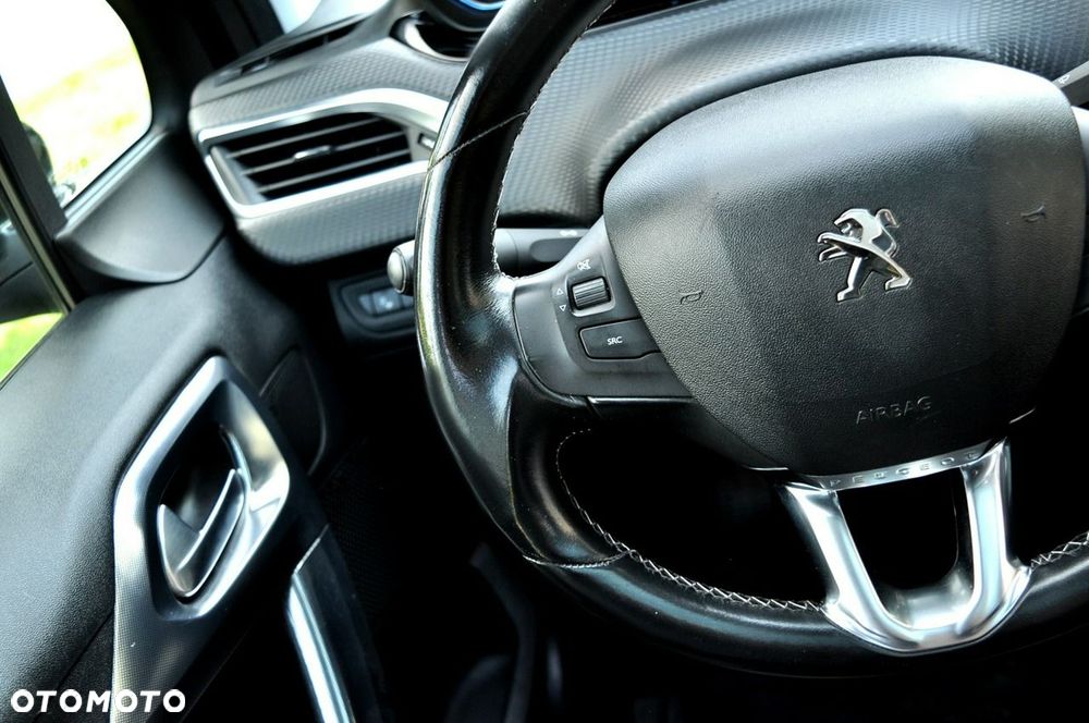 Peugeot 2008 PureTech 82 Allure - 26