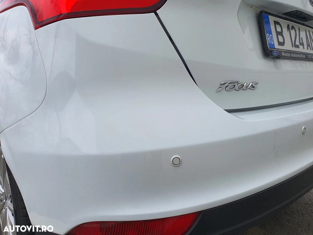 Ford Focus - 8