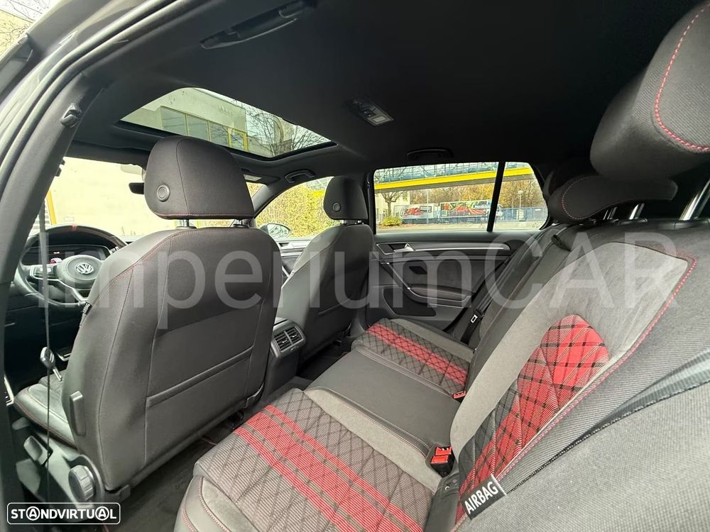 VW Golf GTI TCR 2.0 TSI OPF DSG - 10
