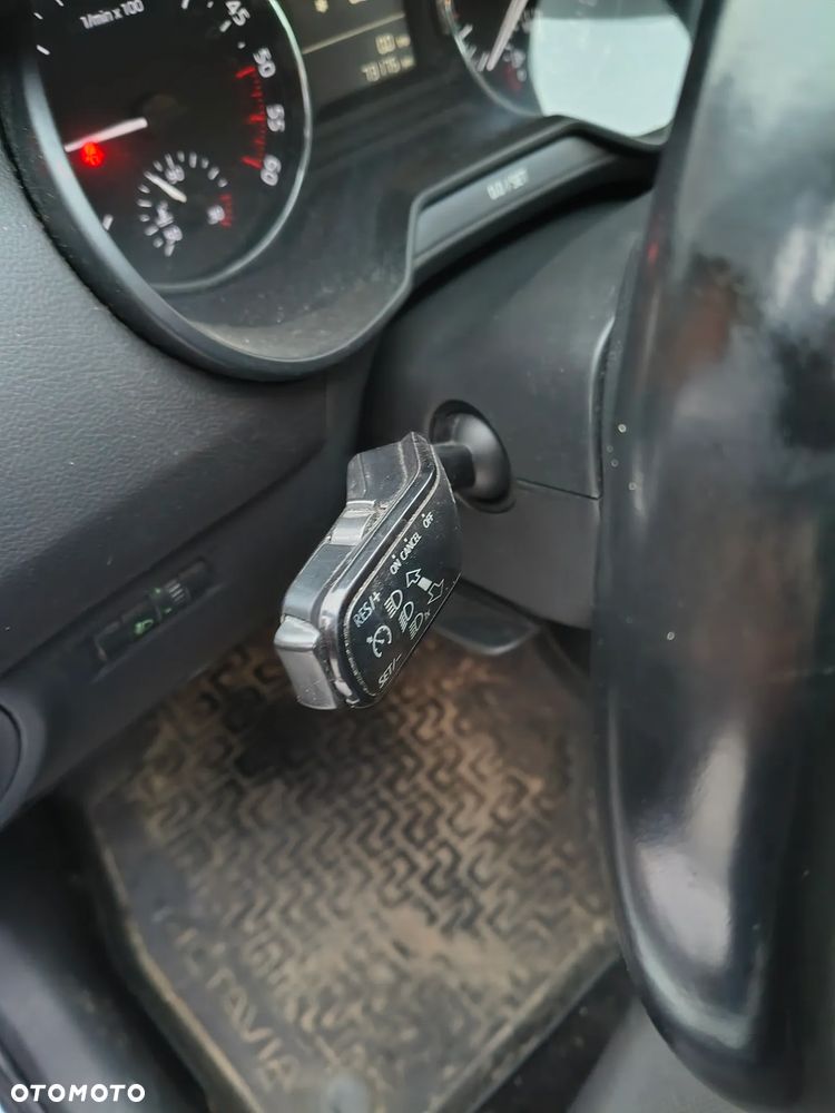 Skoda Octavia 1.6 TDI Active - 10