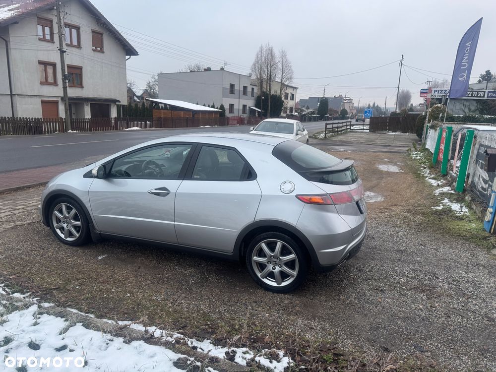 Honda Civic 1.8 Executive - 22