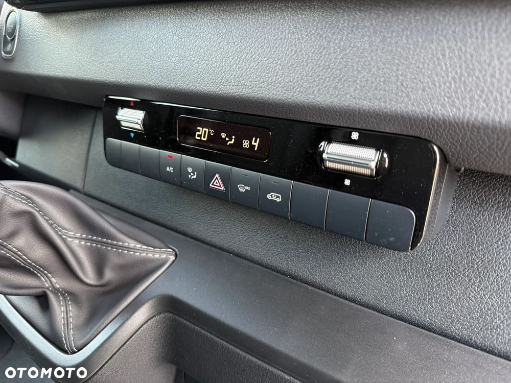 Mercedes-Benz Sprinter - 26