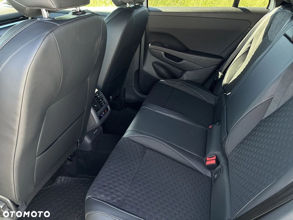 Volkswagen T-Roc 1.5 eTSI R-Line DSG - 12
