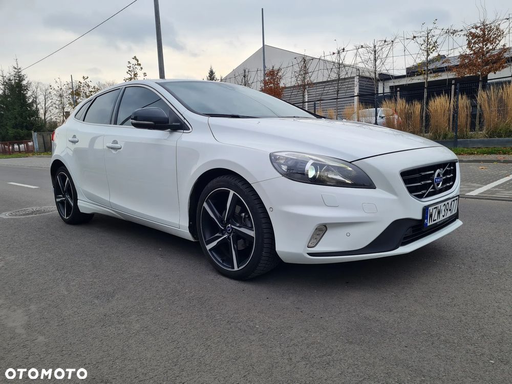 Volvo V40 D2 Drive-E R-Design Momentum - 7