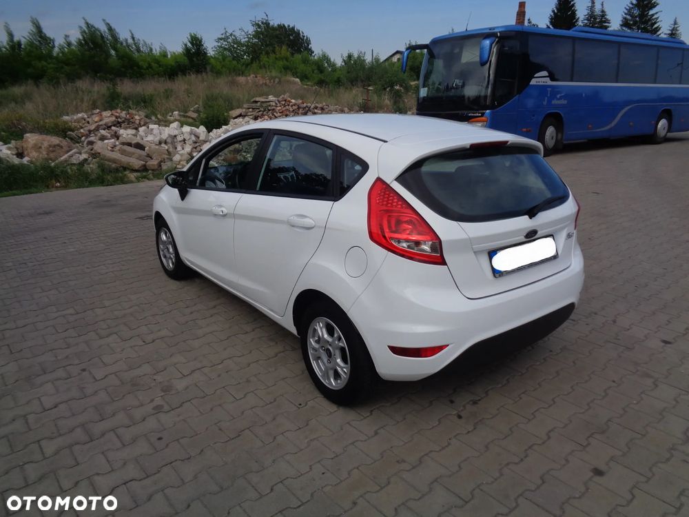 Ford Fiesta 1.25 Titanium EU5 - 13