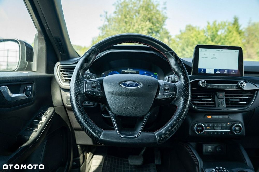 Ford Kuga - 18