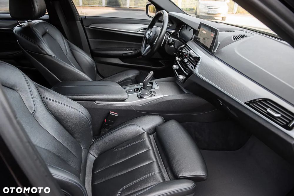 BMW Seria 5 520d M Sport Edition - 36
