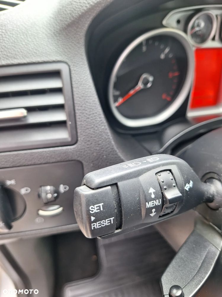 Ford Kuga - 22