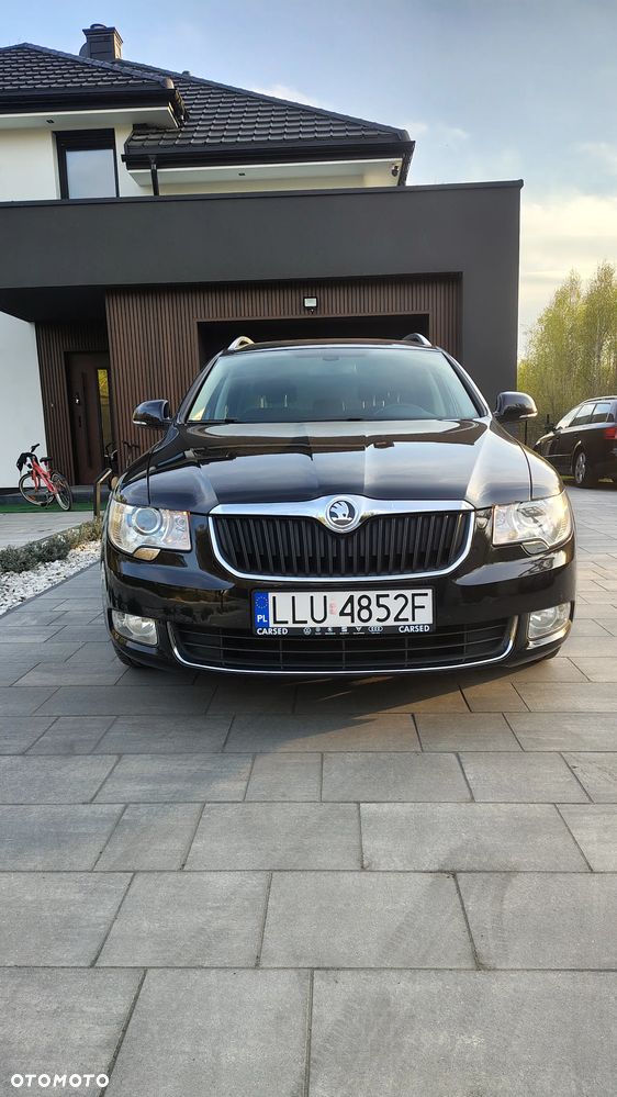 Skoda Superb 1.8 TSI FAMILY - 13